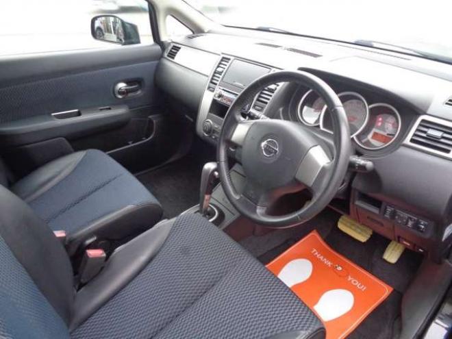 ティーダ1.5 15M FOUR SV＋プラズマ 4WD　ワンオーナー　夏冬タイヤ　走行31600km 1500