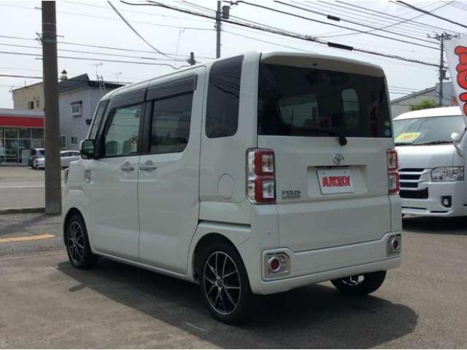 ピクシスメガL SAIII 4WD　両側パワスラ　スマートキー　純正ナビ 660