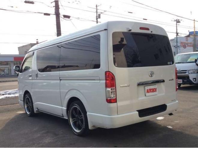 ハイエースバン2.7 スーパーGL ダークプライム ワイド ミドルルーフ ロングボディ 4WD　4WD　寒冷地仕様　両側パワスラ　スマキー　プッシュスタート　リアヒーター&クーラー　アルパインインナーミラー&フリップダウンモニター　社外メモリナビ　フルセグTV　ETC　ベッドキッド　Bカメラ 2700