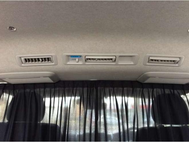 ハイエースバン2.8 スーパーGL ロング ディーゼルターボ 4WD　リアヒーター&クーラー　プッシュスタート　スマキー　ステアリングスイッチ　オートハイビーム　パノラミックビューモニター　純正ナビ　フルセグTV　ドラレコ　ETC　インナーミラー　横滑り防止　フロントフォグ 2800