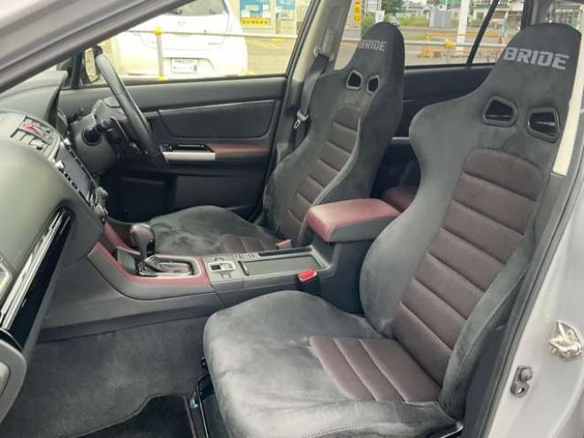レヴォーグ2.0 STI スポーツ アイサイト 4WD　東京オートサロン2020受賞車　フロント片側60mmワイド　リア片側85mmワイド　ナルドグレー全塗装　BRIDEセミバケットシート　WRX後期Fバンパー　フロント6POTキャリパー　CUSCO製車高調　車幅公認済み 2000