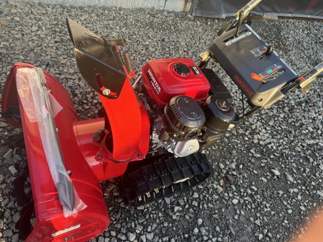 除雪機ホンダHS870点検整備塗装済み