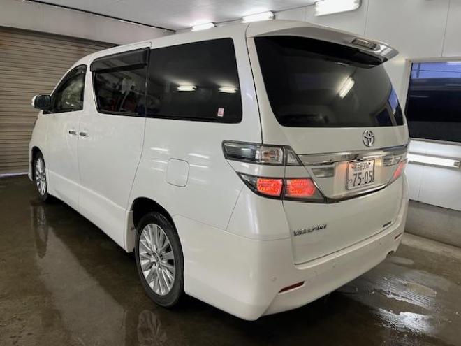 ヴェルファイア２．４Ｚ　本州仕入　後期型　ワンオーナー　寒冷地仕様　禁煙車　両側パワースライドドア　純正１８インチＡＷ　純正１６ＡＷ＋スタッドレスタイヤ　純正ナビ　フルセグ地デジ　ＤＶＤ再生　Ｂｌｕｅｔｏｏｔｈ　バックカメラ 4WD 2400 5Dr