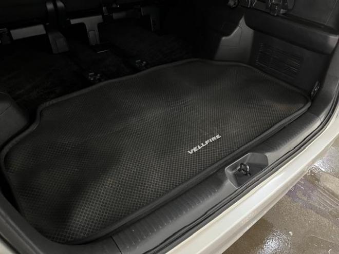 ヴェルファイア２．４Ｚ　本州仕入　後期型　ワンオーナー　寒冷地仕様　禁煙車　両側パワースライドドア　純正１８インチＡＷ　純正１６ＡＷ＋スタッドレスタイヤ　純正ナビ　フルセグ地デジ　ＤＶＤ再生　Ｂｌｕｅｔｏｏｔｈ　バックカメラ 4WD 2400 5Dr