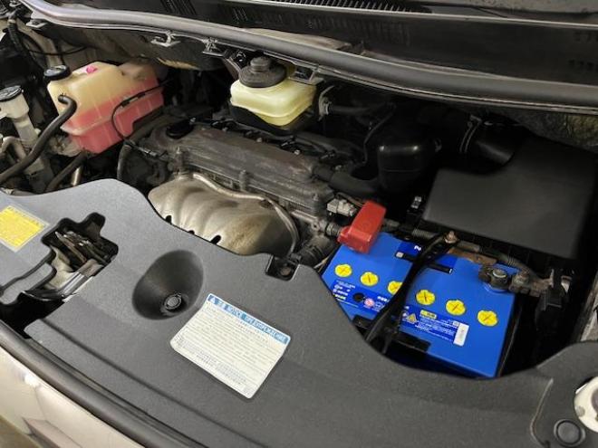 ヴェルファイア２．４Ｚ　本州仕入　後期型　ワンオーナー　寒冷地仕様　禁煙車　両側パワースライドドア　純正１８インチＡＷ　純正１６ＡＷ＋スタッドレスタイヤ　純正ナビ　フルセグ地デジ　ＤＶＤ再生　Ｂｌｕｅｔｏｏｔｈ　バックカメラ 4WD 2400 5Dr