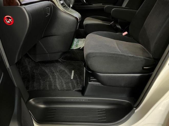 ヴェルファイア２．４Ｚ　本州仕入　後期型　ワンオーナー　寒冷地仕様　禁煙車　両側パワースライドドア　純正１８インチＡＷ　純正１６ＡＷ＋スタッドレスタイヤ　純正ナビ　フルセグ地デジ　ＤＶＤ再生　Ｂｌｕｅｔｏｏｔｈ　バックカメラ 4WD 2400 5Dr