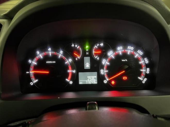 ヴェルファイア２．４Ｚ　本州仕入　後期型　ワンオーナー　寒冷地仕様　禁煙車　両側パワースライドドア　純正１８インチＡＷ　純正１６ＡＷ＋スタッドレスタイヤ　純正ナビ　フルセグ地デジ　ＤＶＤ再生　Ｂｌｕｅｔｏｏｔｈ　バックカメラ 4WD 2400 5Dr