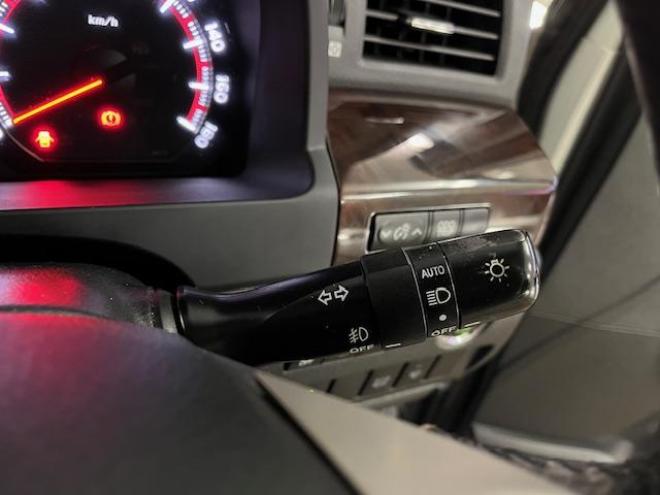 ヴェルファイア２．４Ｚ　本州仕入　後期型　ワンオーナー　寒冷地仕様　禁煙車　両側パワースライドドア　純正１８インチＡＷ　純正１６ＡＷ＋スタッドレスタイヤ　純正ナビ　フルセグ地デジ　ＤＶＤ再生　Ｂｌｕｅｔｏｏｔｈ　バックカメラ 4WD 2400 5Dr