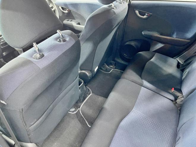 フィット1.3G 4WD 5年保証 ナビTV Bカメ 寒冷地仕様 禁煙 車検整備2年付