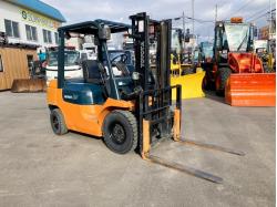 フォークリフト&nbsp;&nbsp;トヨタ　中古　7FGL25　建機 トヨタ　中古　7FGL25　建機