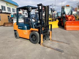 フォークリフト　トヨタ　中古　7FGL25　建機