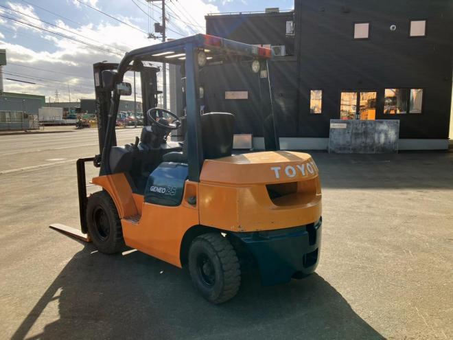 フォークリフトトヨタ　中古　7FGL25　建機
