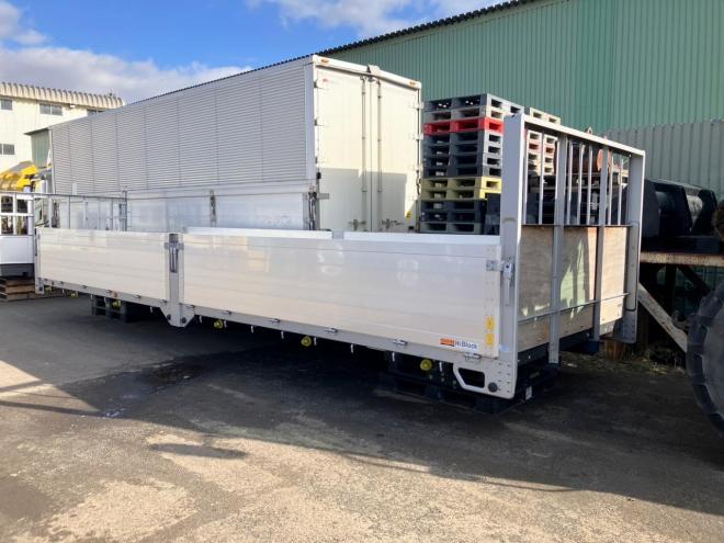 その他新車外し　トラック荷台　トランテックス中古ボディ　7200mmワイド