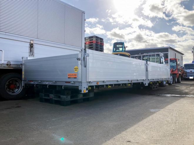 その他新車外し　トラック荷台　トランテックス中古ボディ　7200mmワイド