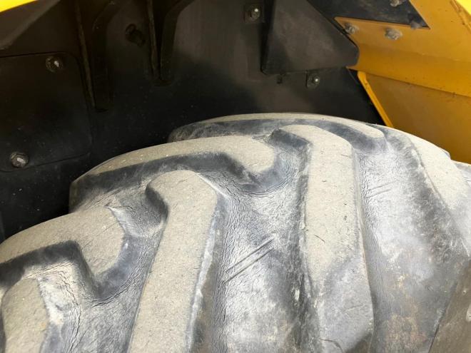 フォークリフトコマツ　中古　ホイールローダーリフト　WA50-8　不整地リフト　建機