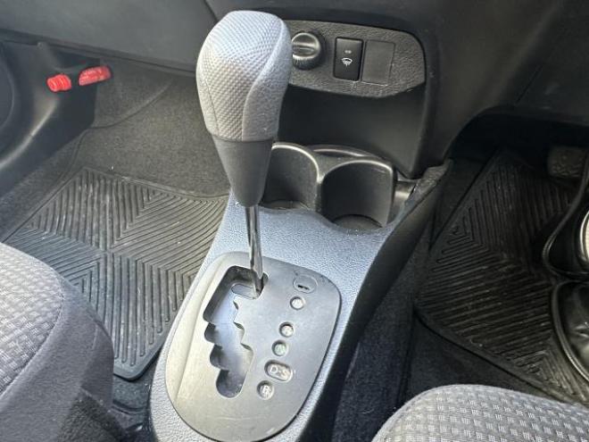 ヴィッツ 4WD 1300 5Dr