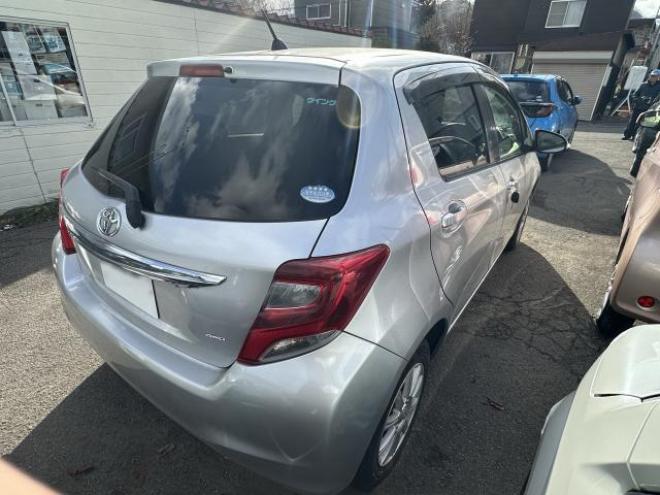 ヴィッツ 4WD 1300 5Dr