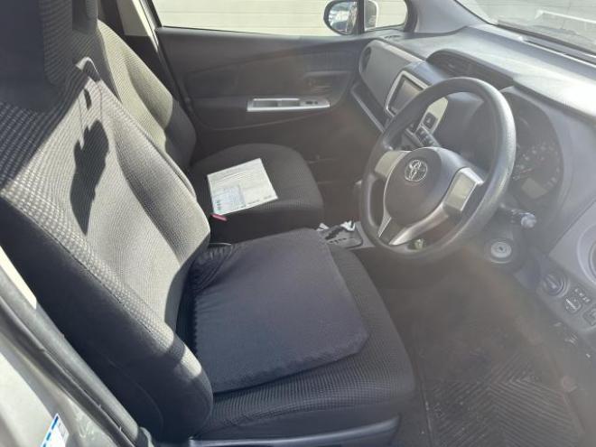 ヴィッツ 4WD 1300 5Dr