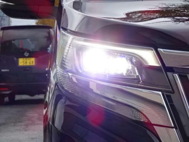 エスクァイア2.0 Gi 4WD　本州車　保証1年/走行距離無制限　4WD　セーフティセンス　両側パワースライドドア　ALPINE製ナビ 地デジ　バックカメラ　サイドカメラ　Bluetooth接続　純正エンジンスターター　シートヒーター　LEDヘッドライト 2000