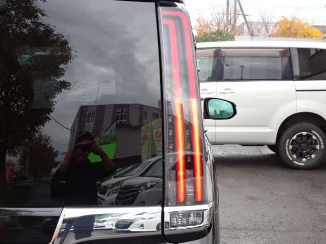 エスクァイア2.0 Gi 4WD　本州車　保証1年/走行距離無制限　4WD　セーフティセンス　両側パワースライドドア　ALPINE製ナビ 地デジ　バックカメラ　サイドカメラ　Bluetooth接続　純正エンジンスターター　シートヒーター　LEDヘッドライト 2000