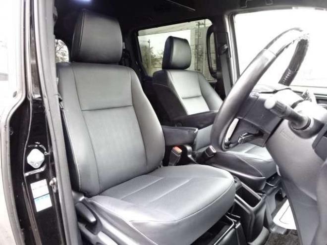 エスクァイア2.0 Gi 4WD　本州車　保証1年/走行距離無制限　4WD　セーフティセンス　両側パワースライドドア　ALPINE製ナビ 地デジ　バックカメラ　サイドカメラ　Bluetooth接続　純正エンジンスターター　シートヒーター　LEDヘッドライト 2000