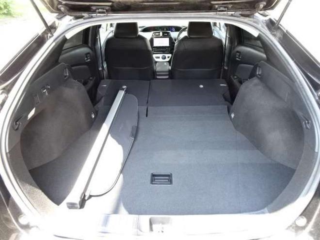 プリウス1.8 A プレミアム E-Four 4WD　本州車 ハイブリットシステム2年保証/走行距離無制限　 4WD　TRDエアロ　ブラインドスポットモニター　純正ナビ　地デジ　バックカメラ　18インチアルミ　本革シート　ヘッドアップディスプレイ　AC100V 1800