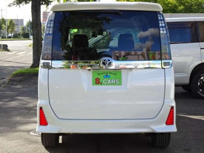 ヴォクシー2.0 ZS 煌 4WD　本州車　保証1年/走行距離無制限　4WD　両側パワースライドドア　トヨタセーフティセンス　カロッツェリア8型ワイドナビ　地デジ　バックカメラ　フリップダウンモニター　Bluetooth接続　アイドリングストップ 2000