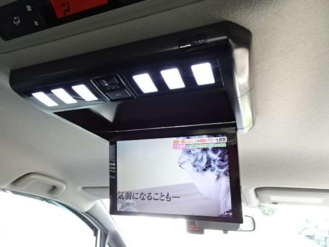 ヴォクシー2.0 ZS 煌 4WD　本州車　保証1年/走行距離無制限　4WD　両側パワースライドドア　トヨタセーフティセンス　カロッツェリア8型ワイドナビ　地デジ　バックカメラ　フリップダウンモニター　Bluetooth接続　アイドリングストップ 2000