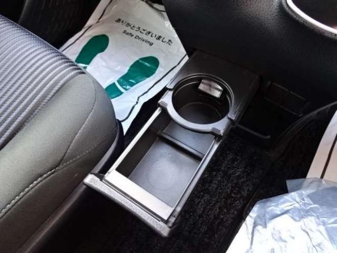 ヴォクシー2.0 ZS 煌 4WD　本州車　保証1年/走行距離無制限　4WD　両側パワースライドドア　トヨタセーフティセンス　カロッツェリア8型ワイドナビ　地デジ　バックカメラ　フリップダウンモニター　Bluetooth接続　アイドリングストップ 2000