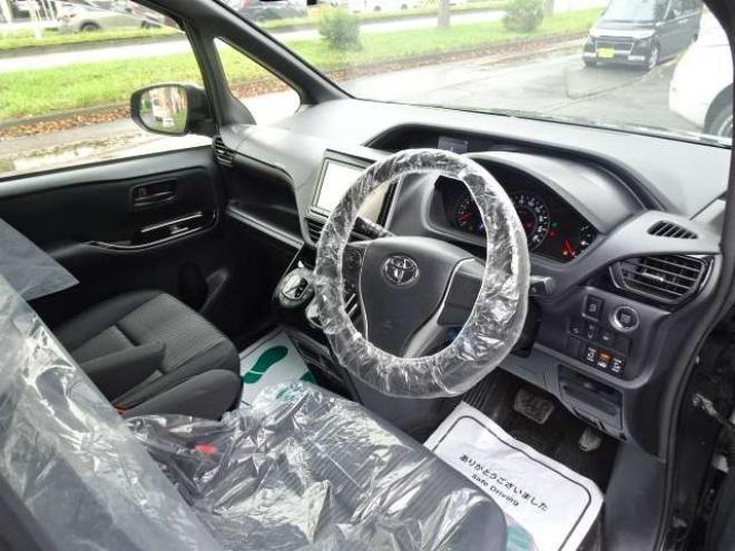 ノア2.0 Si 4WD　本州車　保証1年/走行距離無制限　4WD　後期　セーフティセンス　両側パワースライドドア　純正9インチワイドナビ　　地デジ　バックカメラ　ALPINE12インチフリップダウンモニター　LEDヘッドライト 2000