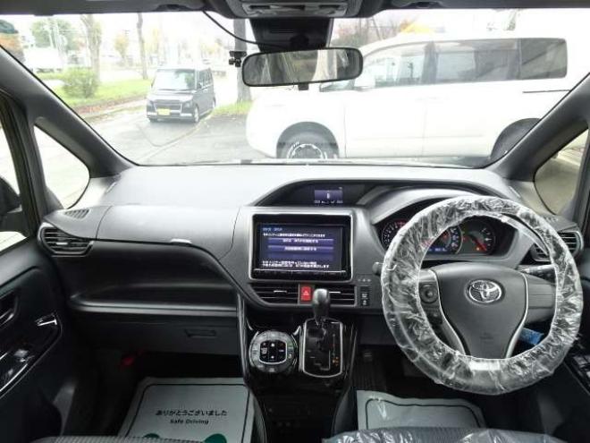 ノア2.0 Si 4WD　本州車　保証1年/走行距離無制限　4WD　後期　セーフティセンス　両側パワースライドドア　純正9インチワイドナビ　　地デジ　バックカメラ　ALPINE12インチフリップダウンモニター　LEDヘッドライト 2000