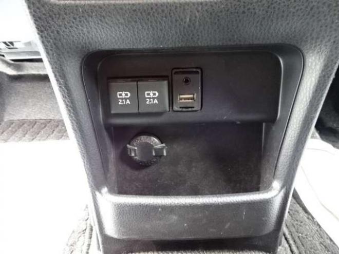 ノア2.0 Si 4WD　本州車　保証1年/走行距離無制限　4WD　後期　セーフティセンス　両側パワースライドドア　純正9インチワイドナビ　　地デジ　バックカメラ　ALPINE12インチフリップダウンモニター　LEDヘッドライト 2000