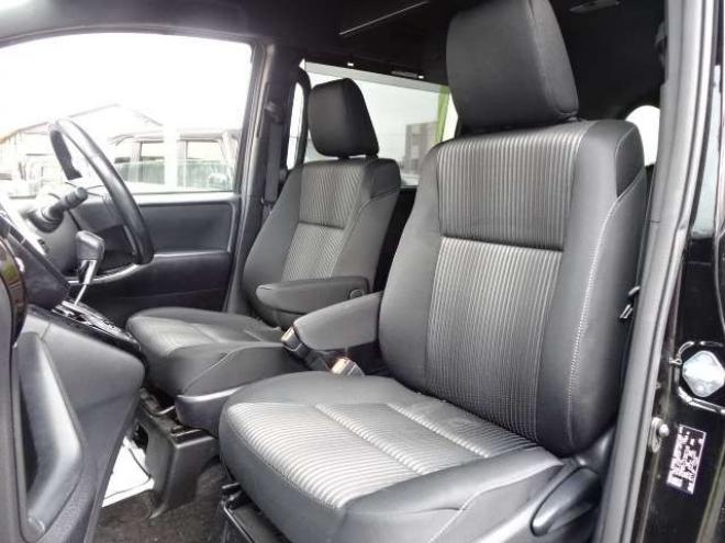 ノア2.0 Si 4WD　本州車　保証1年/走行距離無制限　4WD　後期　セーフティセンス　両側パワースライドドア　純正9インチワイドナビ　　地デジ　バックカメラ　ALPINE12インチフリップダウンモニター　LEDヘッドライト 2000