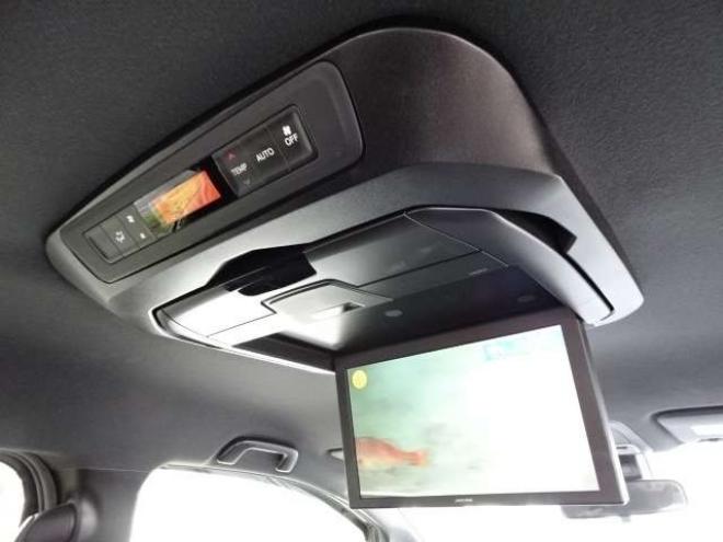 ノア2.0 Si 4WD　本州車　保証1年/走行距離無制限　4WD　後期　セーフティセンス　両側パワースライドドア　純正9インチワイドナビ　　地デジ　バックカメラ　ALPINE12インチフリップダウンモニター　LEDヘッドライト 2000