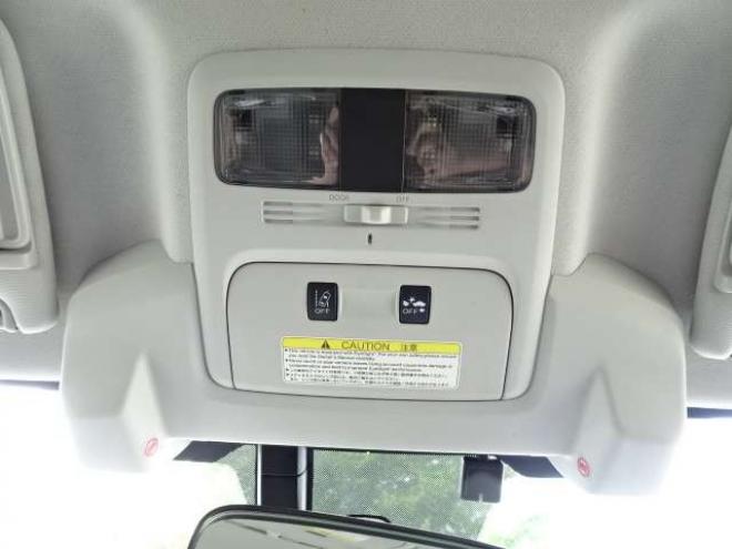 フォレスター2.0 S リミテッド 4WD　アイサイト　本州車　保証1年/走行距離無制　4WD ナビ　地デジ　Bluetooth接続　バックカメラ　ハーフレザーパワーシート　シートヒーター　純正18インチアルミ　クルーズコントロール　USBコンセント　ETC 2000