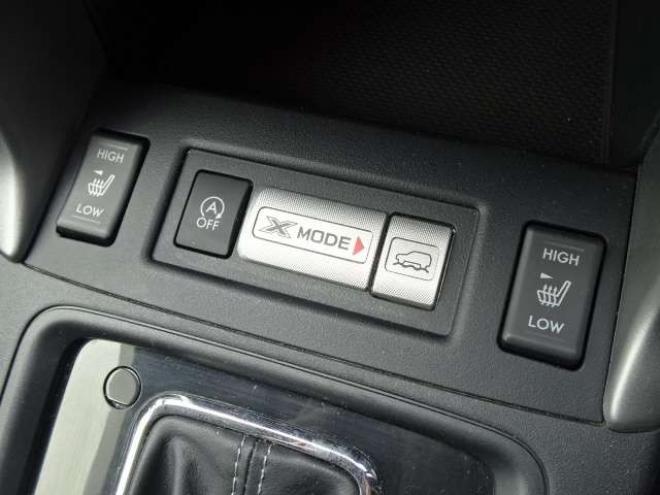 フォレスター2.0 S リミテッド 4WD　アイサイト　本州車　保証1年/走行距離無制　4WD ナビ　地デジ　Bluetooth接続　バックカメラ　ハーフレザーパワーシート　シートヒーター　純正18インチアルミ　クルーズコントロール　USBコンセント　ETC 2000