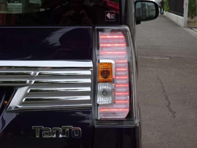 タントカスタム X トップエディション SAII 4WD　本州車　保証1年/走行距離無制限　4WD　パワースライドドア　純正8型ナビ　地デジ　Bluetooth接続　バックカメラ　スマートアシスト　衝突軽減　レーンキープアシスト　LEDヘッドライト　ETC　ハーフレザーシート 660