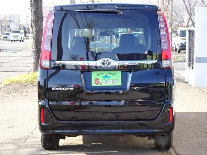 エスクァイア2.0 Gi 4WD　本州車　保証1年/走行距離無制限　4WD　両側パワースライドドア　オートマチックハイビーム　社外9インチナビ　地デジ　バックカメラ　黒本革シート　シートヒーター　LEDヘッドライト　ETC　クルーズコントロール 2000