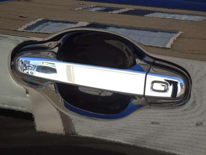 エスクァイア2.0 Gi 4WD　本州車　保証1年/走行距離無制限　4WD　両側パワースライドドア　オートマチックハイビーム　社外9インチナビ　地デジ　バックカメラ　黒本革シート　シートヒーター　LEDヘッドライト　ETC　クルーズコントロール 2000