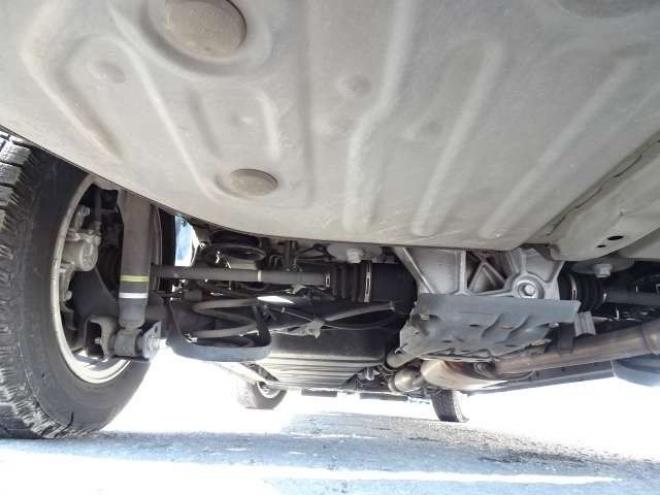 エスクァイア2.0 Gi 4WD　本州車　保証1年/走行距離無制限　4WD　両側パワースライドドア　オートマチックハイビーム　社外9インチナビ　地デジ　バックカメラ　黒本革シート　シートヒーター　LEDヘッドライト　ETC　クルーズコントロール 2000