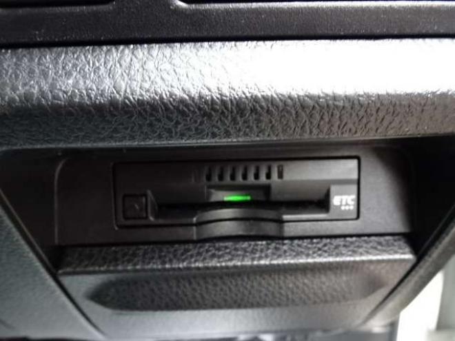 ヴォクシー2.0 ZS 煌II 4WD　本州車　保証1年/走行距離無制限　4WD　後期型　トヨタセーフティセンス　両側パワースライドドア　純正ナビ　地デジ　バックカメラ　LEDヘッドライト　ビルトインETC　クルーズコントロール 2000