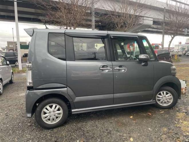 N-BOXカスタムG Lパッケージ 4WD　パワースライド　HID　スマートキー　新在　庫車　　整備工場完　備　2年後4年後も車検お任!! 660