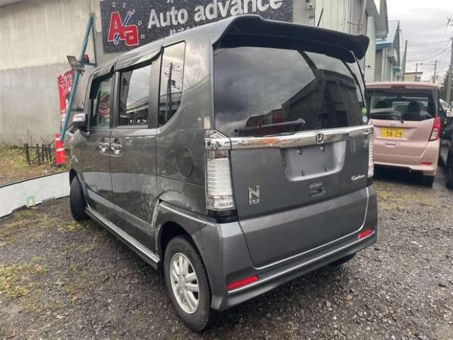 N-BOXカスタムG Lパッケージ 4WD　パワースライド　HID　スマートキー　新在　庫車　　整備工場完　備　2年後4年後も車検お任!! 660