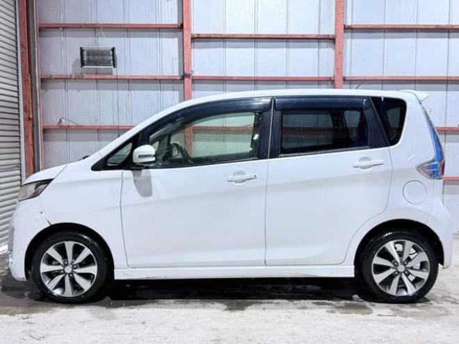 eKカスタムT eアシスト 4WD　下廻防錆4WDエンスタBカメ 660