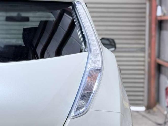 リーフG　防錆塗装TVナビBカメETC 2WD 不明