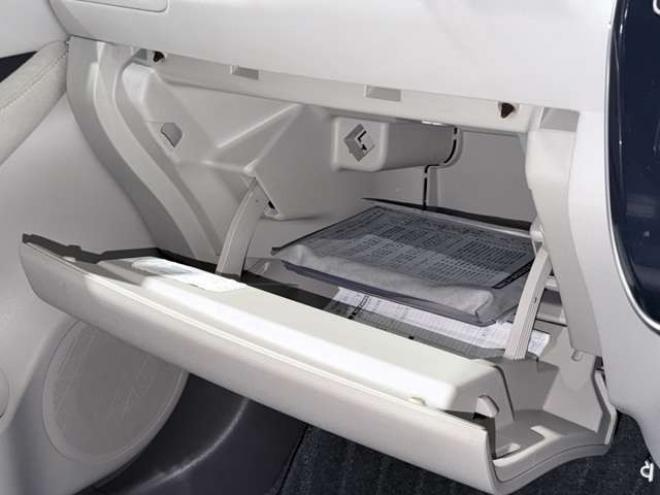 リーフG　防錆塗装TVナビBカメETC 2WD 不明