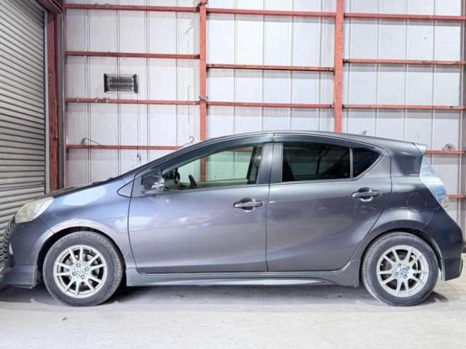 アクア1.5 G　防錆塗装TVナビETC夏冬タイヤ 2WD 1500