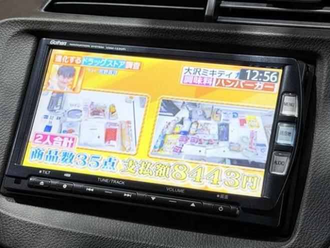 フィットシャトルハイブリッド1.3　下廻防錆TVナビBカメETC夏冬タイヤ 2WD 1300