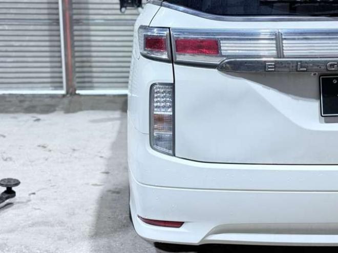 エルグランド2.5 250ハイウェイスター アーバンクロム 4WD　下廻防錆TVナビBカメETC後席モニタ 2500