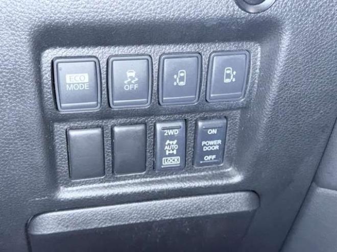 エルグランド2.5 250ハイウェイスター アーバンクロム 4WD　下廻防錆TVナビBカメETC後席モニタ 2500